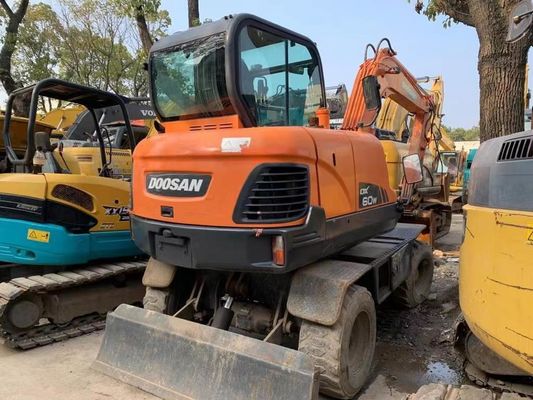 Подержанный колесный экскаватор Doosan DX60W В отличном состоянии/Подержанный мини колесный экскаватор Doosan для продажи