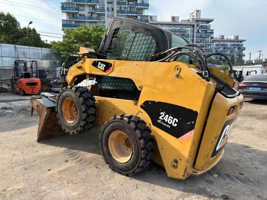 CAT 246C Оригинальный цвет Использованный скользящий рулевой погрузчик Безопасность и точность В хорошем состоянии
