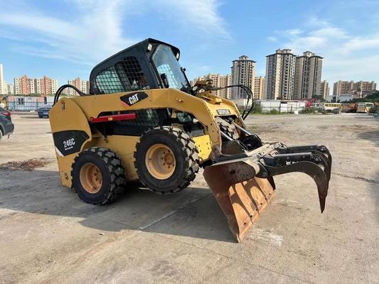 CAT 246C Оригинальный цвет Использованный скользящий рулевой погрузчик Безопасность и точность В хорошем состоянии