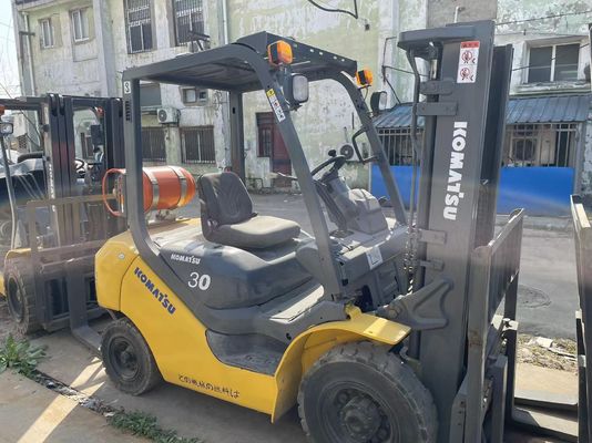Использованный газовый вилочный погрузчик Komatsu 3 тонны