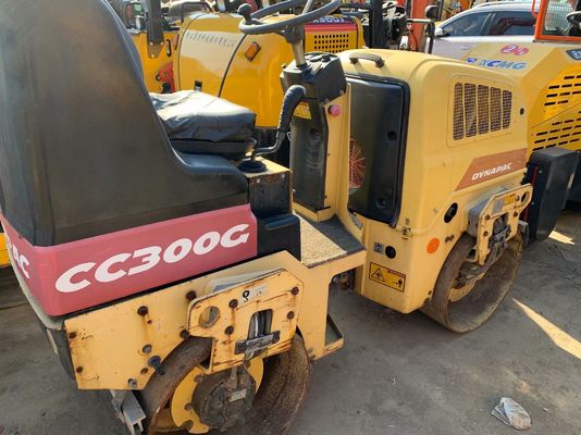Использованный CC300G Dynapac двойной барабанный ролик в хорошем состоянии стабильная эксплуатация