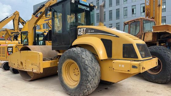 Оригинальный цвет Использованный Caterpillar CS-683E Single Drum Road Roller В отличном состоянии