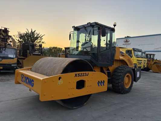Использованный однобарабанный каток XCMG XS223J, простое управление и хорошее состояние